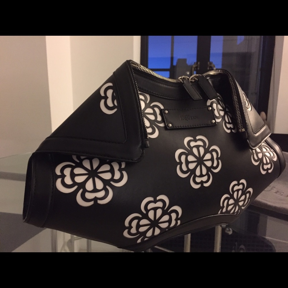 Alexander McQueen De Manta Clutch - Leather - Picture 3 of 8